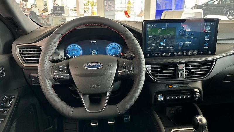 Ford Kuga (2024) ST-Line X 1.5 110kW, Winter - fotka 28 z 30