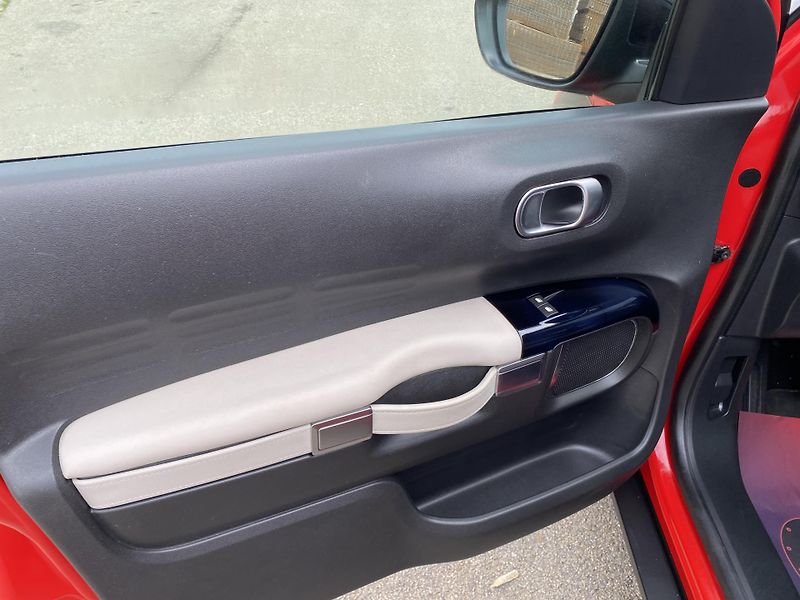 Citroën C4 Cactus (2019) 1,2 - PT - Panorama - fotka 19 z 48