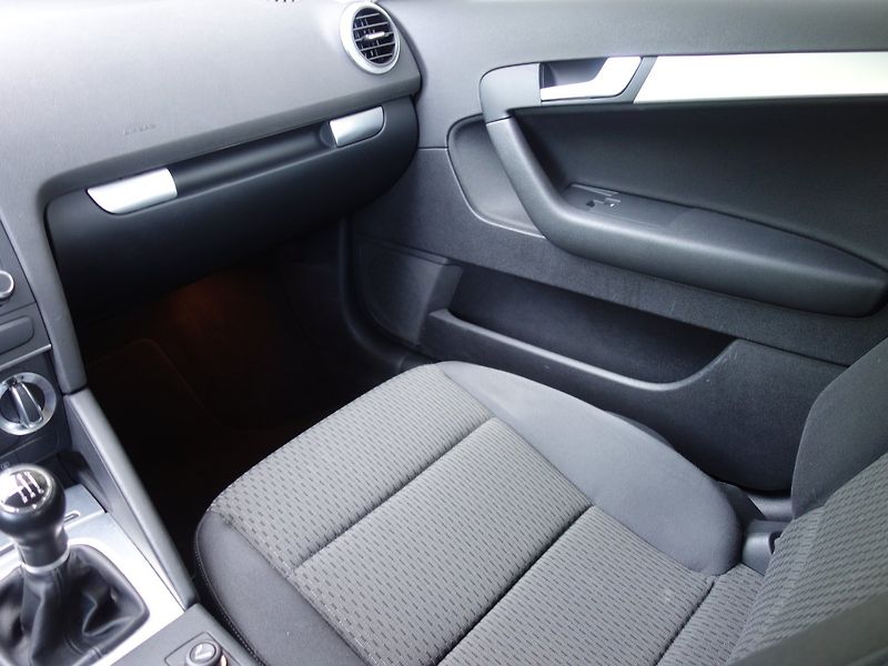 Audi A3 (2009) 2.0TDi 103kW MAN -SERVISOVÁNO - fotka 13 z 34