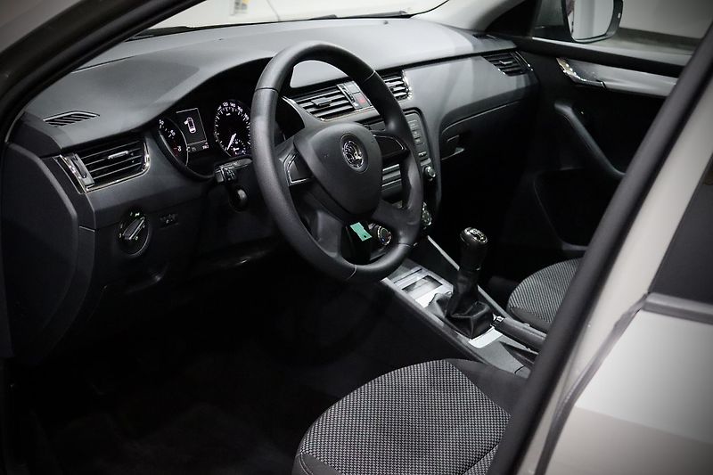Škoda Octavia 3 Combi 1.2 TSI 77 kW - fotka 26 z 26