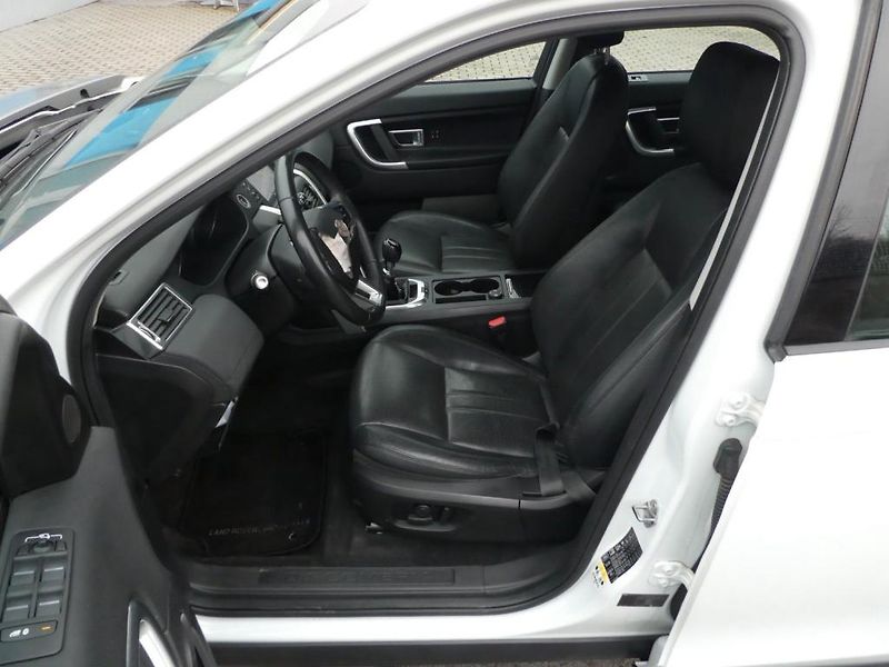 Land Rover Discovery Sport 2,0 D 132kW  7 míst navigace  - fotka 9 z 15