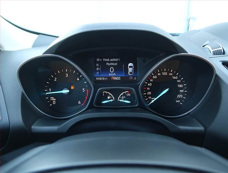 Ford Kuga (2018) 1.5 TDCi, Automat, Serv.kniha - fotka 11 z 21