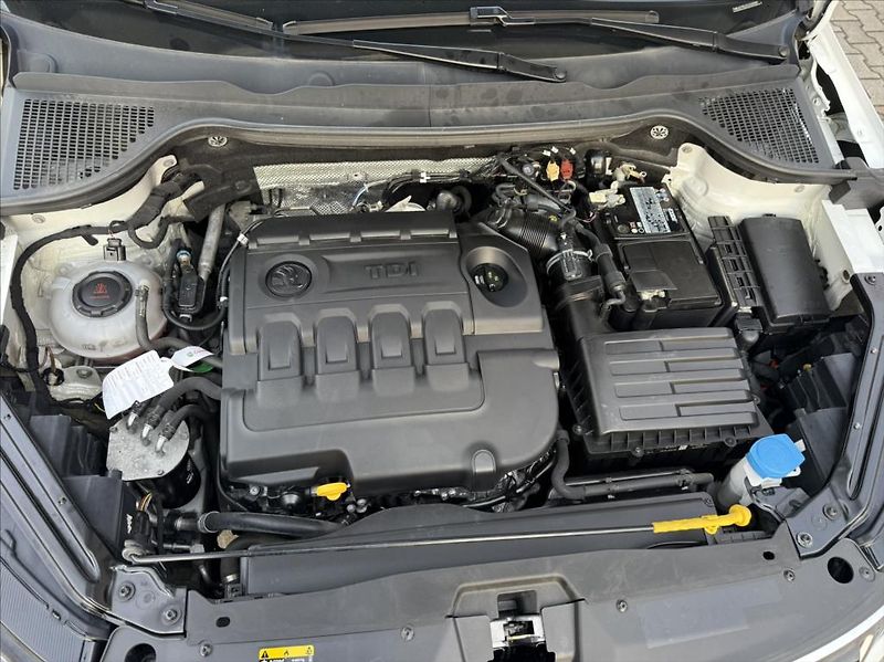 Škoda Karoq 1,6 TDI DSG / LED / záruka - fotka 31 z 34