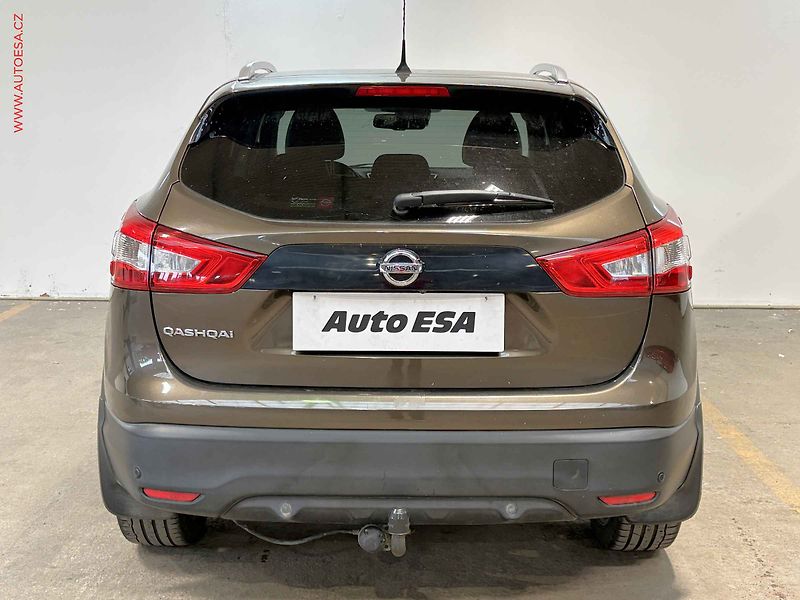 Nissan Qashqai (2014) 1.6 dCi 4x4, ČR, servis.kniha - fotka 5 z 19