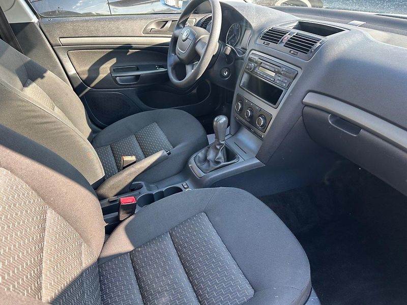 Škoda Octavia (2012) 1.6TDi GARANCE KM - fotka 6 z 10