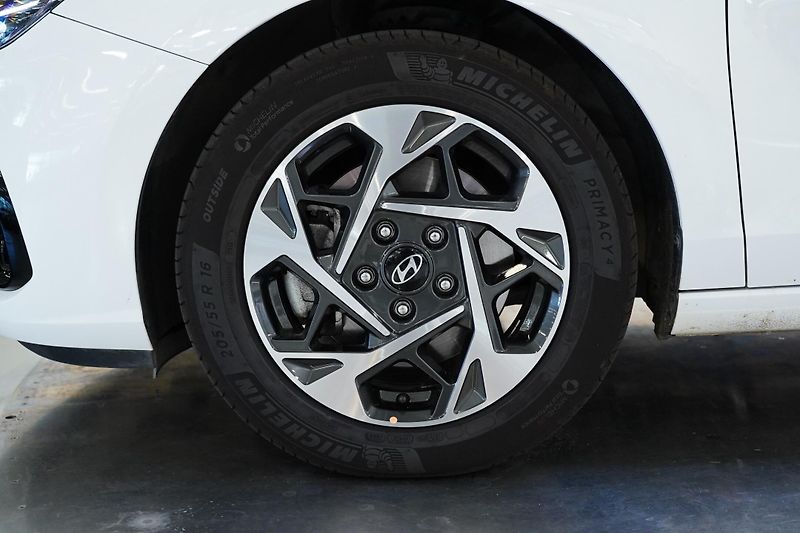 Hyundai i30 - fotka 10 z 26