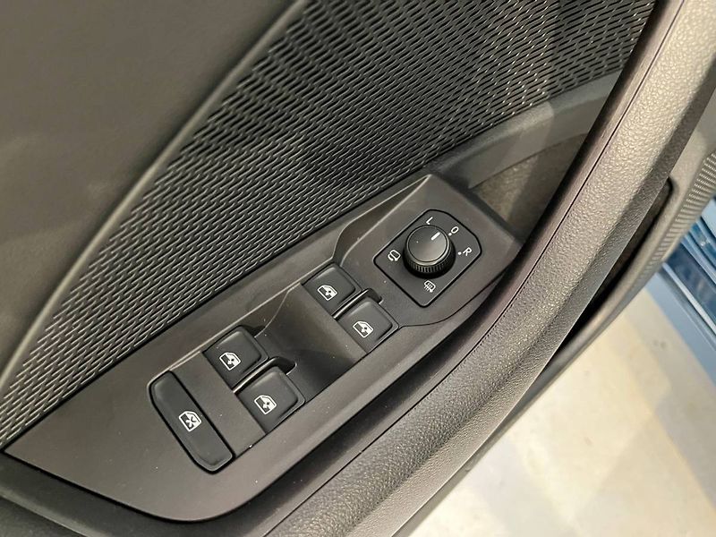 Škoda Octavia Combi Style 2,0TDI 110kW DSG/P - fotka 23 z 28