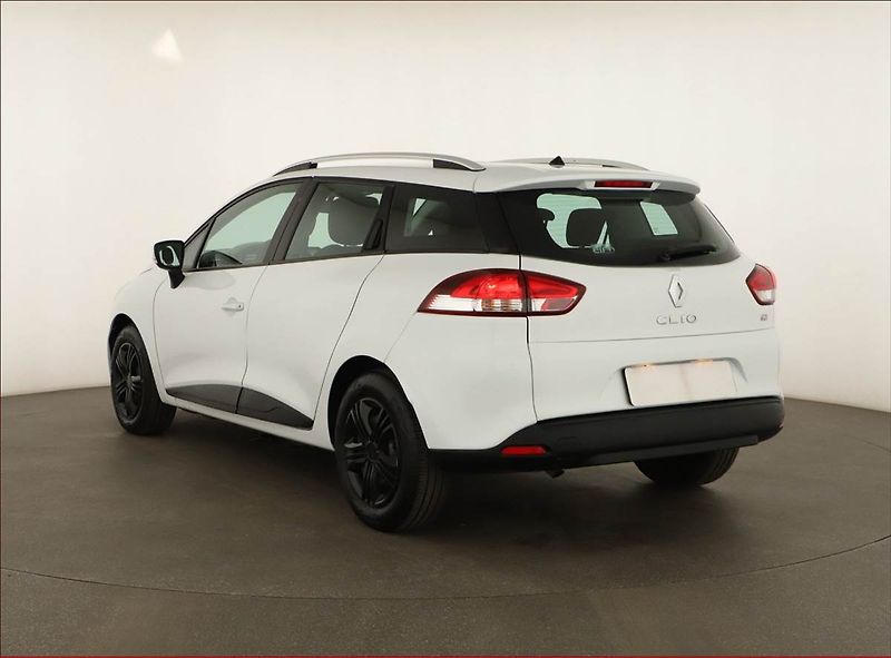 Renault Clio (2015) 1.5 dCi, Navi, Tempomat - fotka 4 z 13