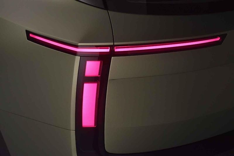 Koncepční vůz Škoda Vision 7S jako předobraz velké rodinné Škody
