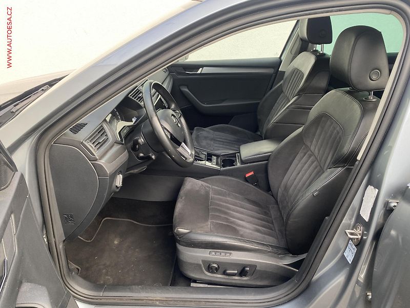 Škoda Superb (2016) 1.6 TDi, Style, DSG, kůže - fotka 9 z 18