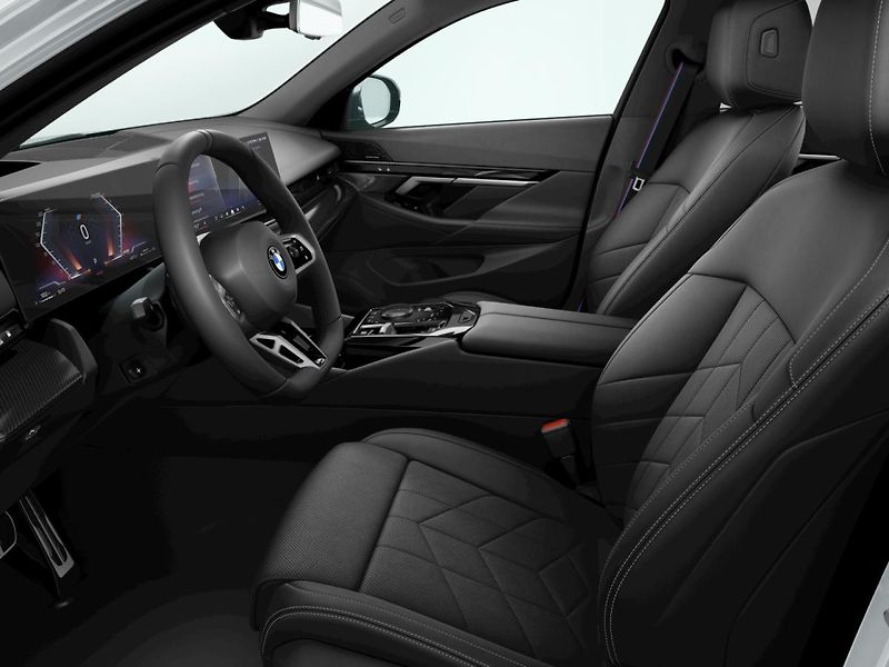 BMW Řada 5 (2026) 540d xDrive Touring - fotka 6 z 10