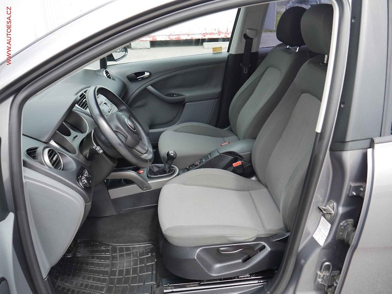 Seat Toledo (2005) 1.6i, ČR, AC, TZ - fotka 9 z 17
