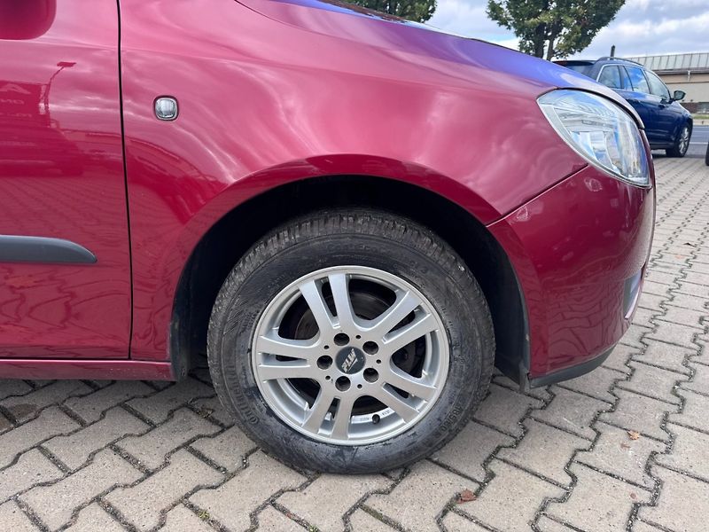 Škoda Fabia (2008) 1,2 HTP 44 KW KILOMETRY - fotka 16 z 38