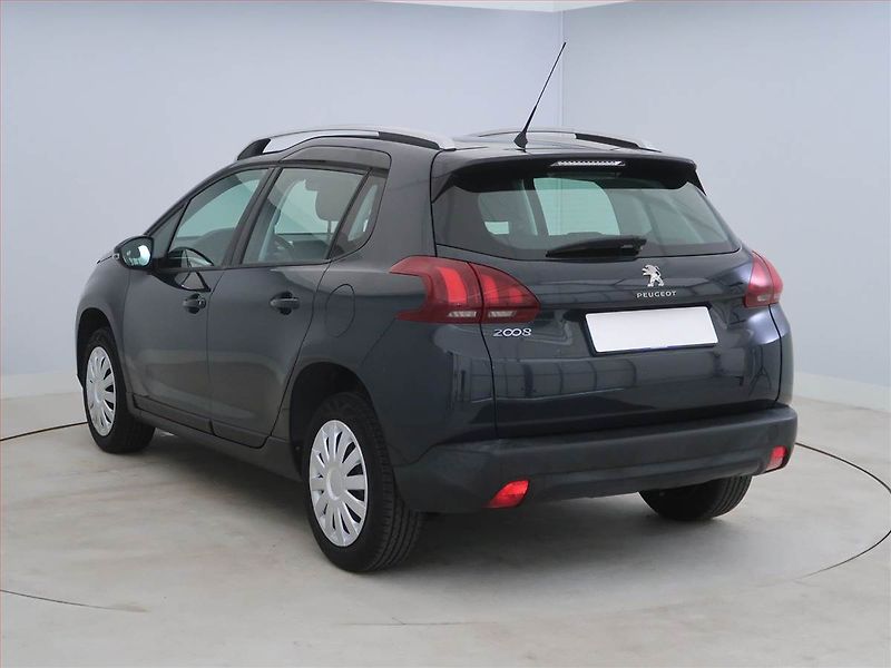 Peugeot 2008 (2018) 1.2 PureTech, ČR,1.maj - fotka 4 z 19