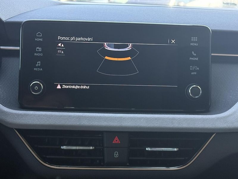 Škoda Kamiq 1,0 TSi 85 kW TopSelection - fotka 16 z 22