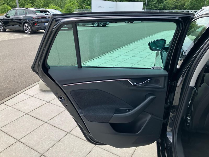 Škoda Scala 1.0 TSI 85kW TOP SELECTION DSG - fotka 26 z 30