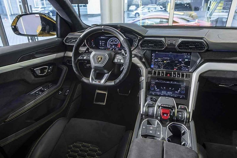 Lamborghini Urus.
