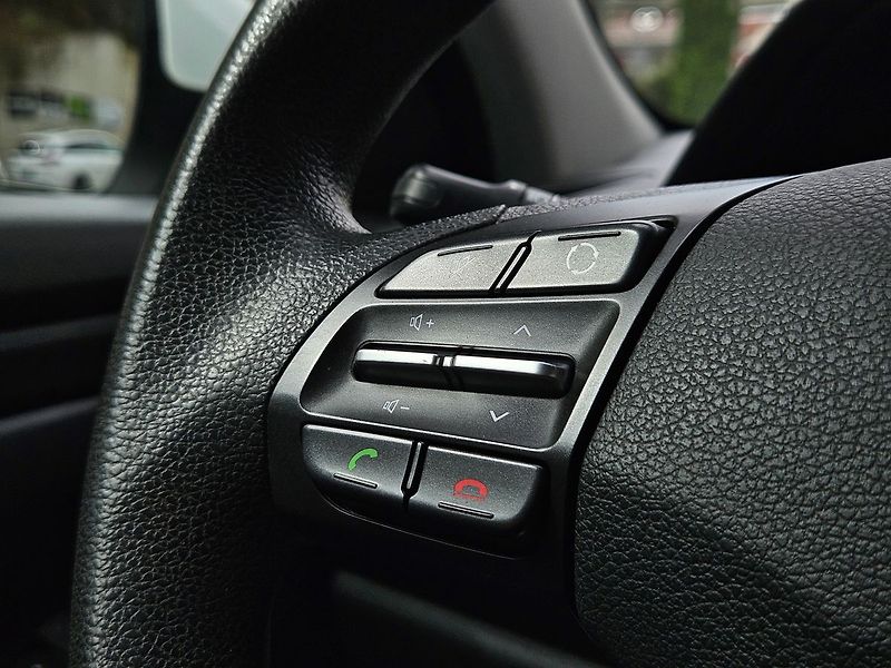 Hyundai i30 1,4i 73kW, Start Plus, serv.kn - fotka 16 z 32