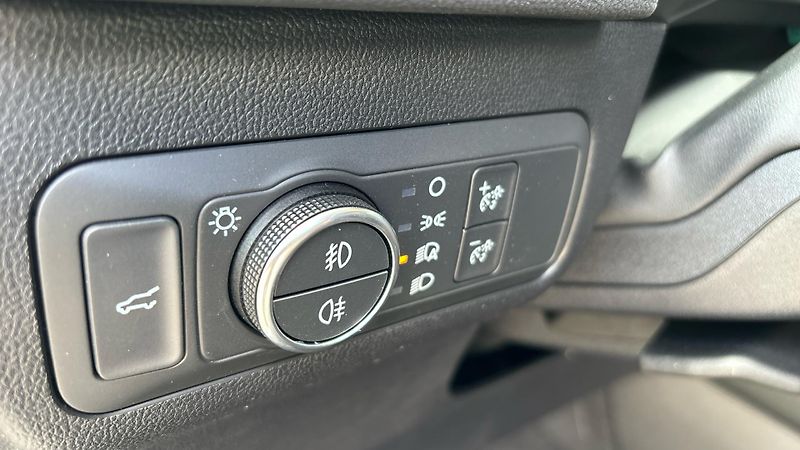 Ford Kuga (2025) 2.5 HEV AWD Active X, Winter - fotka 21 z 24
