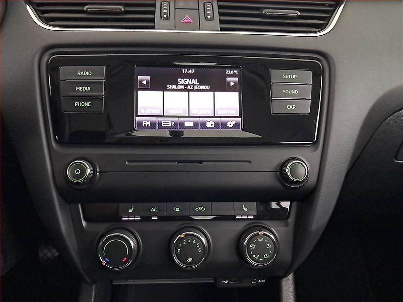 Škoda Octavia (2014) 1.2 TSI, Tempomat - fotka 12 z 18