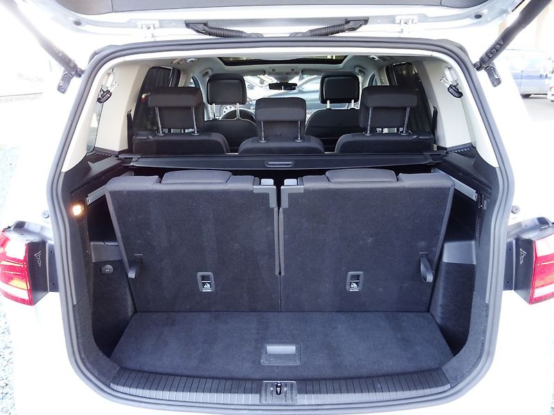 Volkswagen Touran 2.0TDI DSG 7míst Webasto TZ - fotka 31 z 40
