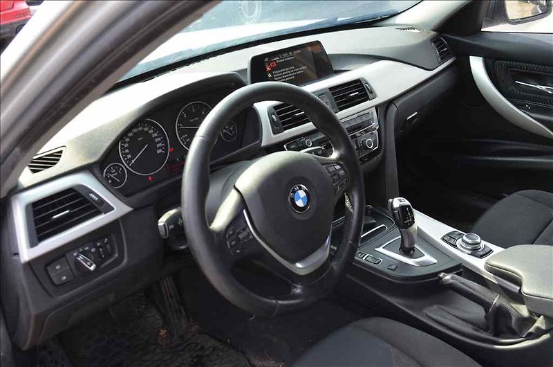 BMW Ostatní (2016) 316D TOURING AT - fotka 12 z 24