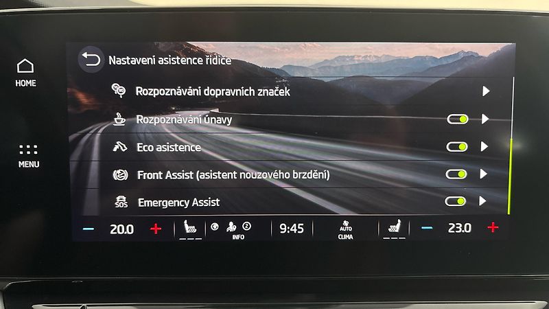 Škoda Octavia 2.0 TDI DSG Style Combi - fotka 25 z 29