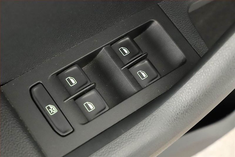 Škoda Octavia (2015) Ambition 2.0 TDI, ČR,1.maj - fotka 16 z 17