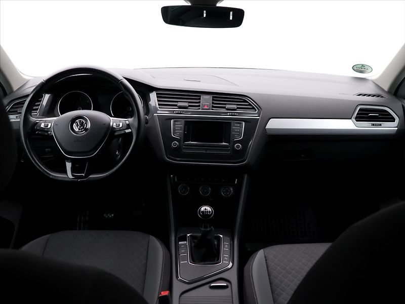 Volkswagen Tiguan 2,0 TDI Comfortline ACC Serv.k - fotka 14 z 29