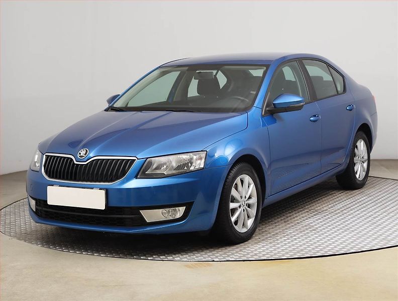 Škoda Octavia (2015) 1.6 TDI, Serv.kniha, Tempomat - fotka 2 z 18