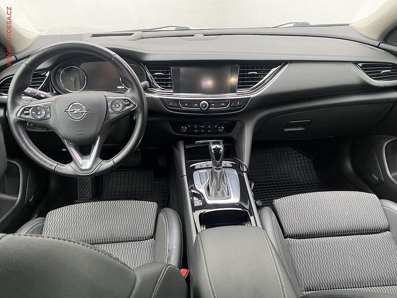Opel Insignia (2018) 2.0 T 4x4, 2.maj,ČR - fotka 8 z 19