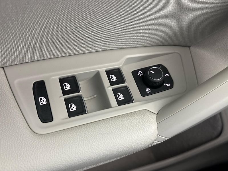 Volkswagen Tiguan Elegance DSG - fotka 21 z 28