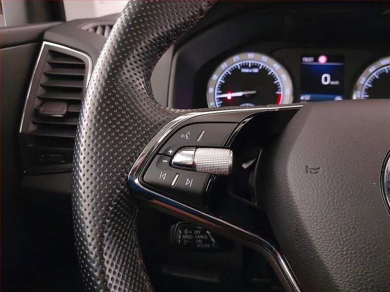 Škoda Karoq (2020) Style 2.0 TDI, Navi, Tempomat - fotka 19 z 24