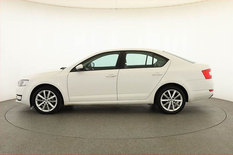 Škoda Octavia (2013) Elegance 2.0 TDI, Serv.kniha - fotka 3 z 14