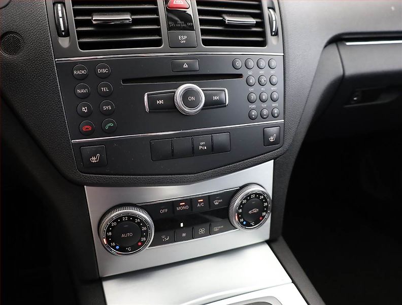 Mercedes-Benz Třídy C (2009) Avantgarde C 230 , Automat - fotka 9 z 15