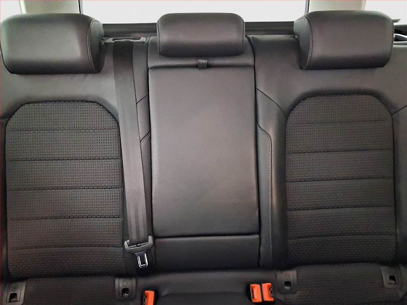 Volkswagen Golf (2014) Highline 2.0 TDI, Automat - fotka 10 z 21