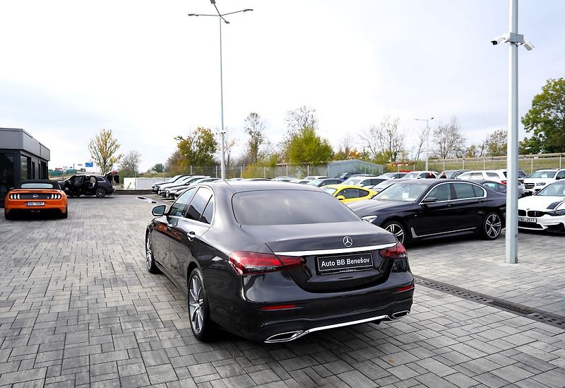 Mercedes-Benz Třídy E E 200 4Matic AMG/LED/360/ČR - fotka 4 z 44