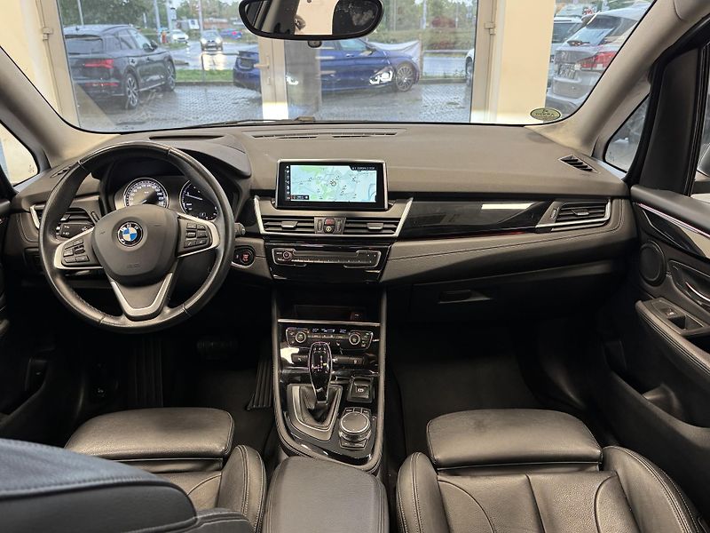 BMW Řada 2 (2018) 218d xDrive Grand Tourer - fotka 10 z 31