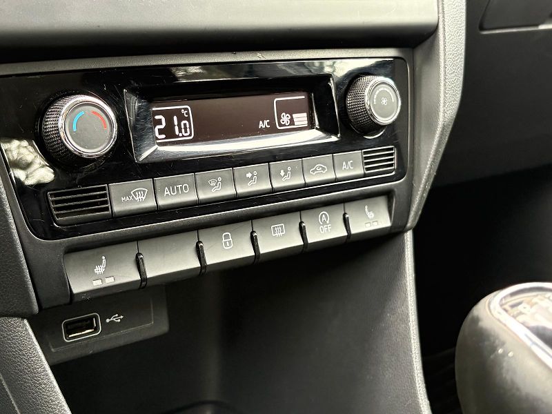 Škoda Rapid 1.0TSI 81kW STYLE, ČR, DPH - fotka 18 z 31
