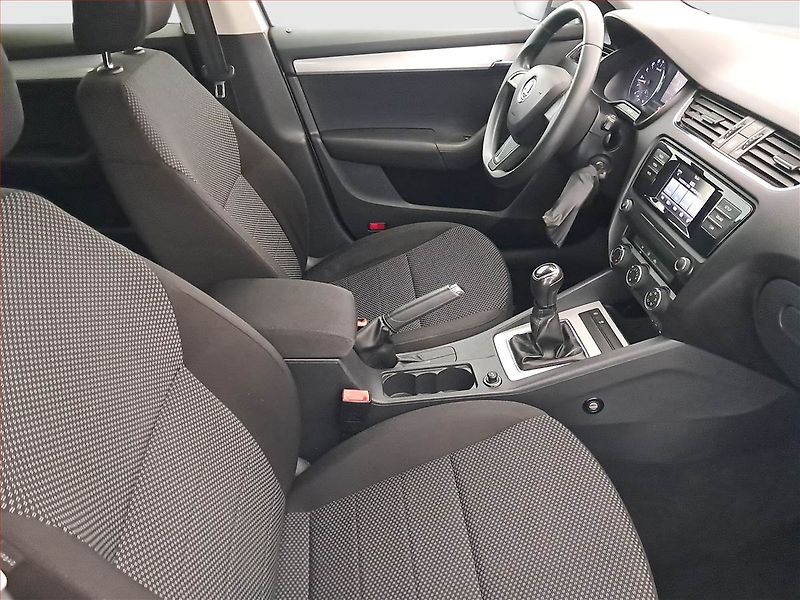 Škoda Octavia (2014) Ambition 1.6 TDI - fotka 9 z 15