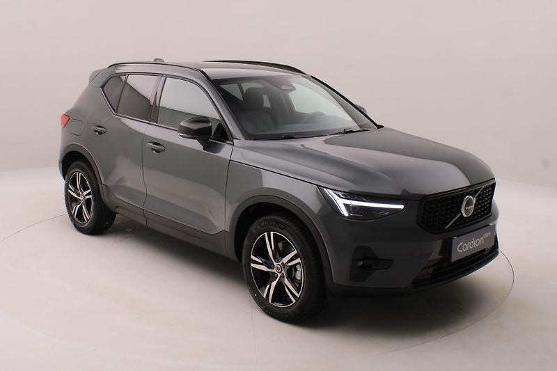 Volvo XC40 (2026) B4 AUT DARK PLUS - fotka 16 z 61