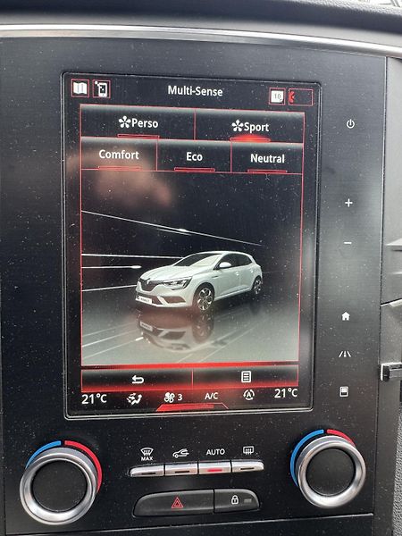 Renault Mégane 1.5DCi INTENS automat - fotka 21 z 24