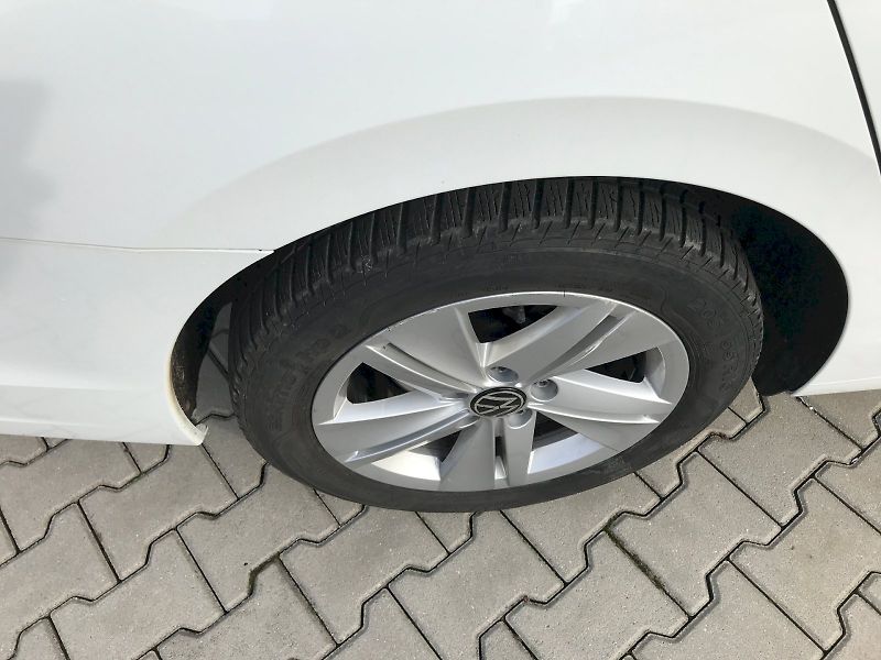 Volkswagen Golf (2022) VARIANT LIFE 1,0 TSI 6G - fotka 11 z 29