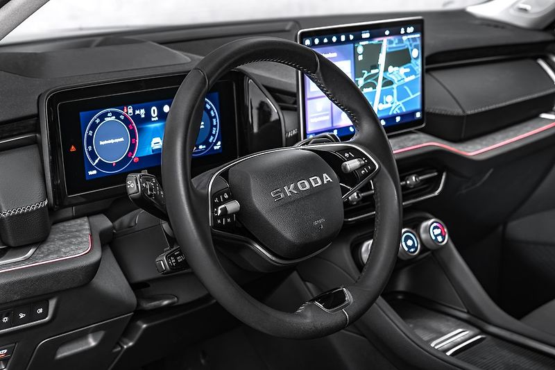 Škoda Kodiaq 2,0TDI DSG 4x4 Excl Sel Masáže - fotka 16 z 23