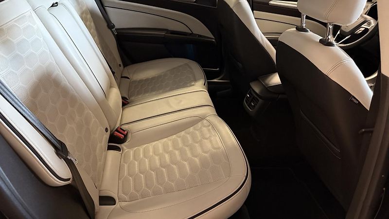 Ford Mondeo (2018) 2.0HYBRID,VIGNALE - fotka 12 z 25