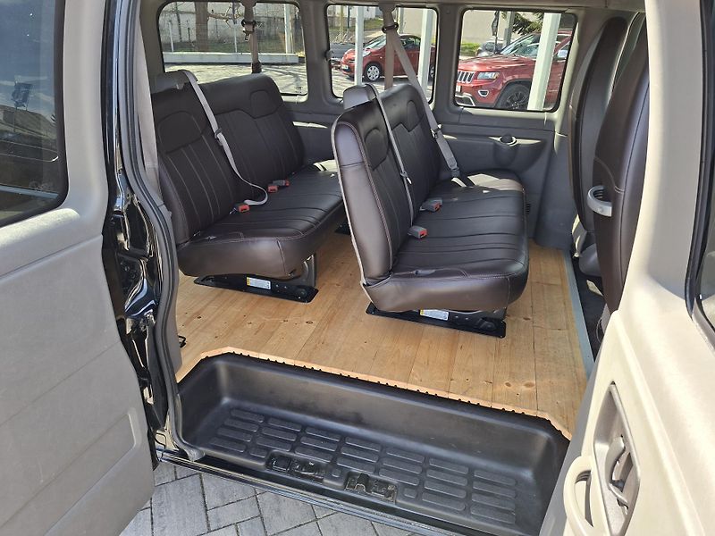 Chevrolet Express (2014) 5,3V8 VOR 4x4,redukce,LPG,DPH  - fotka 16 z 44