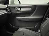 Volvo XC40 B3 CORE AUT  - náhled 26