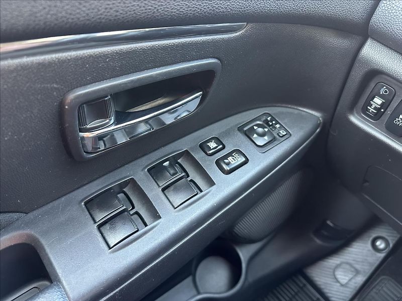 Mitsubishi ASX 1,6 - fotka 19 z 25