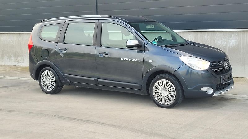 Dacia Lodgy STEPWAY 1,6i 75 KW 7 MÍST - fotka 7 z 26