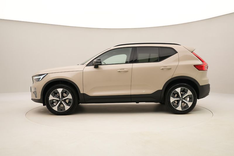 Volvo XC40 (2026) B3 AUT DARK ULTRA  - fotka 9 z 61